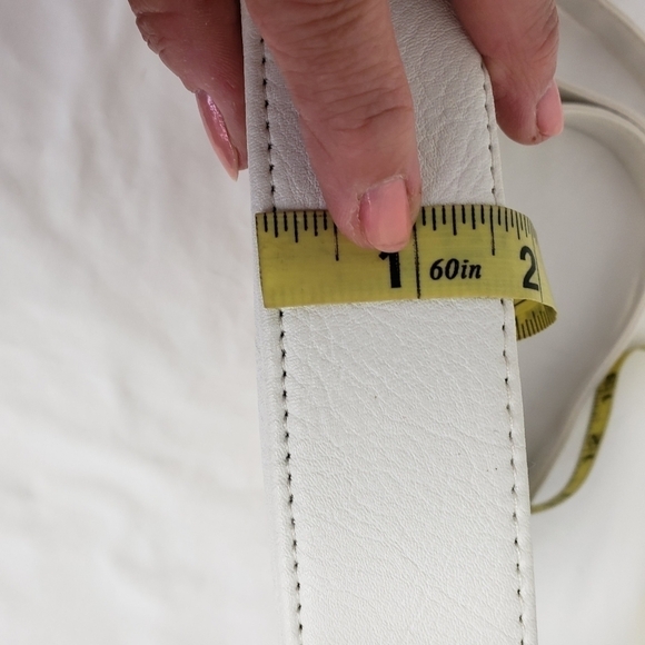 STONE Mountain NWOT Crossbody Wristlet Adjustable Strap White and Tan Woven - Picture 13 of 16